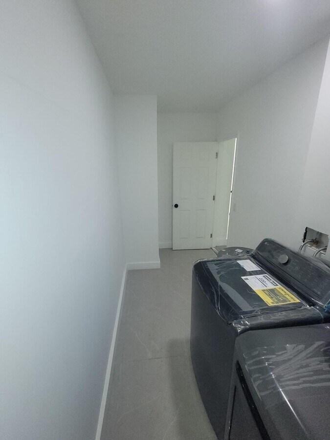 Polk St - Photo 5 of 12