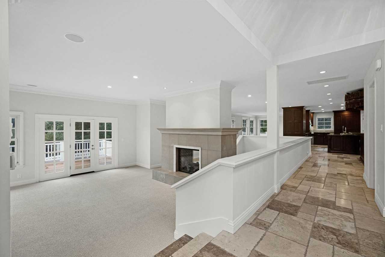 30 Presher Way - Photo 2 of 50