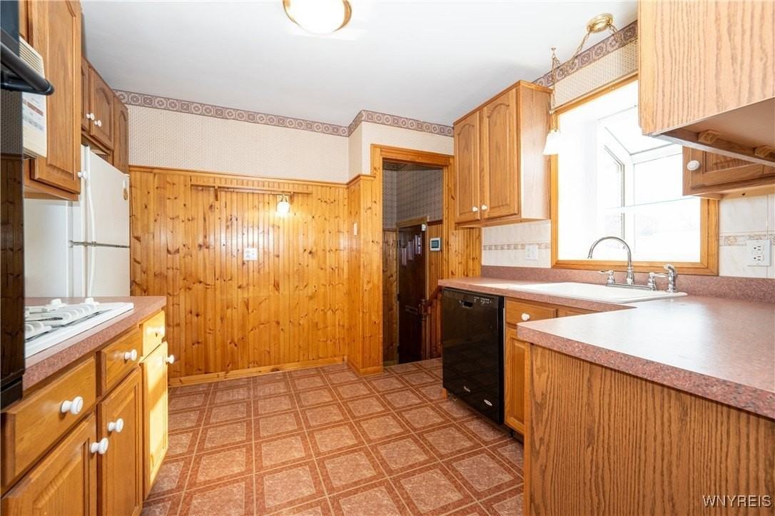 4097 Bailey Ave - Photo 5 of 50