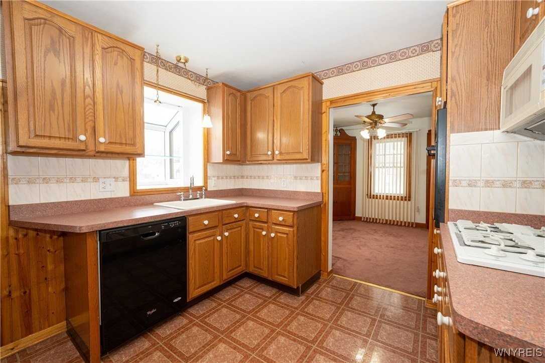 4097 Bailey Ave - Photo 7 of 50