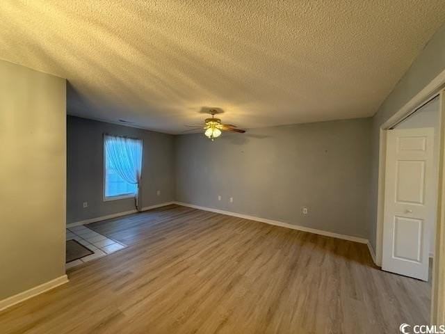 4147 Mica Ave - Photo 7 of 17