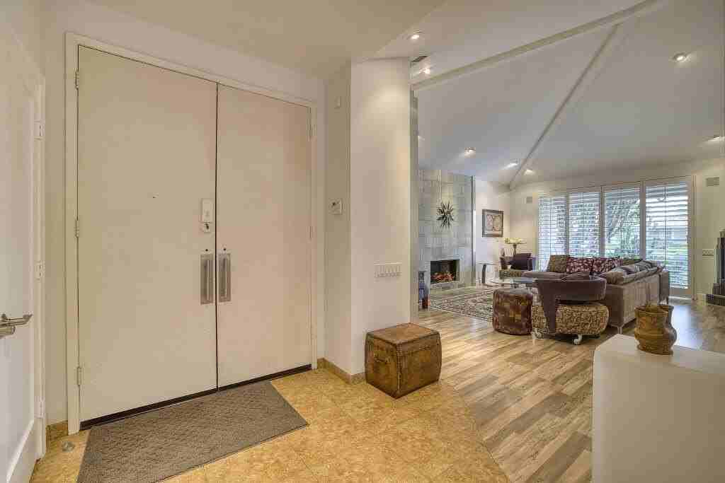 17 Lake Shore Dr - Photo 2 of 16