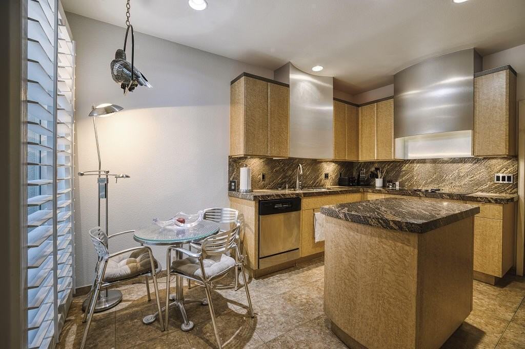 17 Lake Shore Dr - Photo 7 of 16