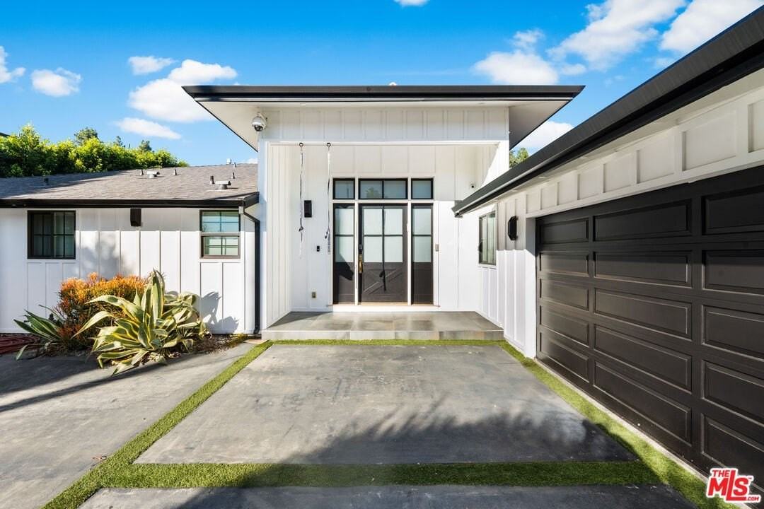 13339 Margate St - Photo 3 of 34