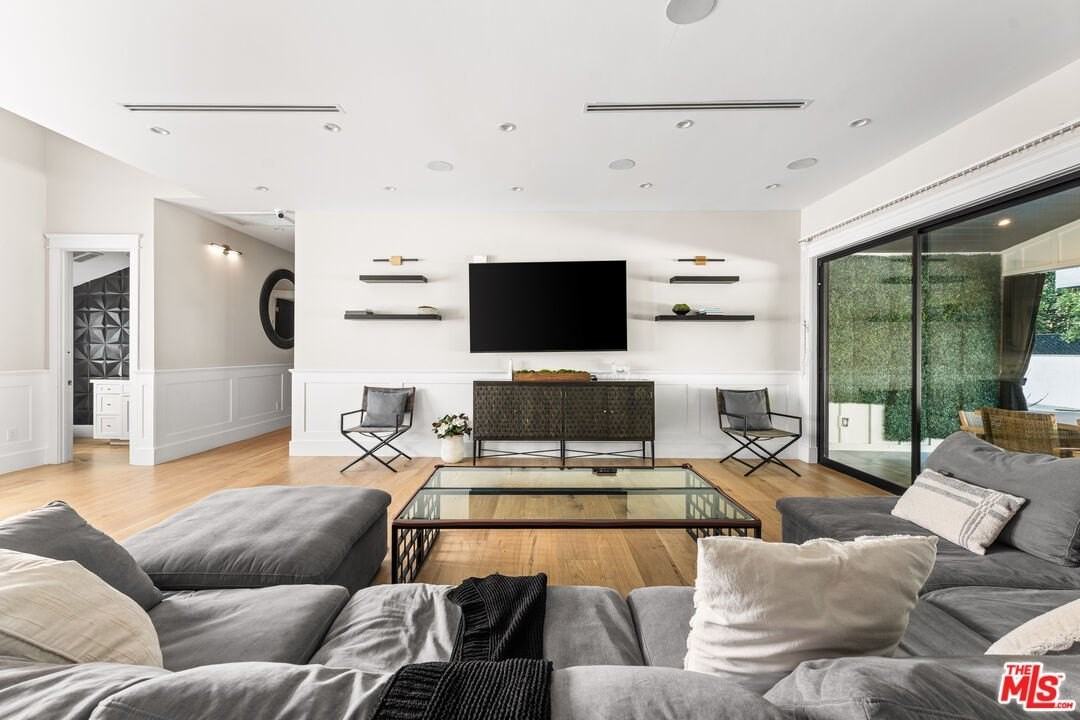 13339 Margate St - Photo 5 of 34