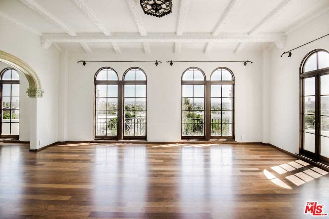 1302 N Sweetzer Ave Unit 301 #301