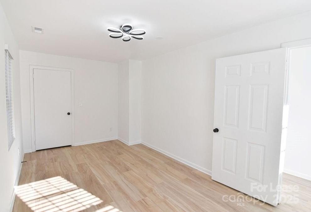 518 Denver St - Photo 5 of 13