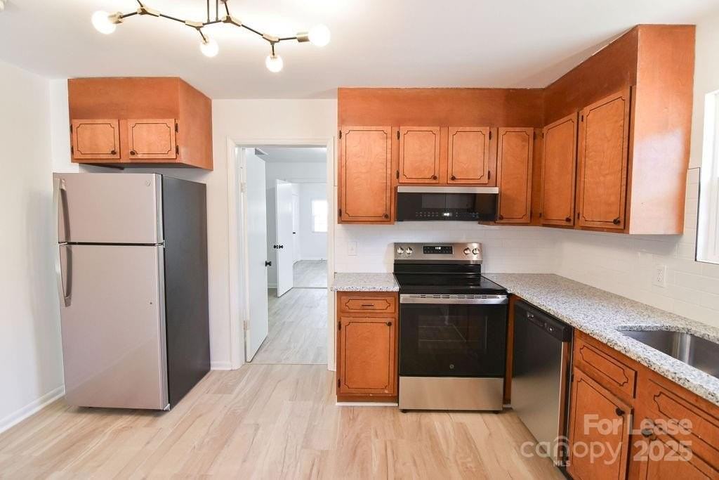 520 Denver St - Photo 7 of 14