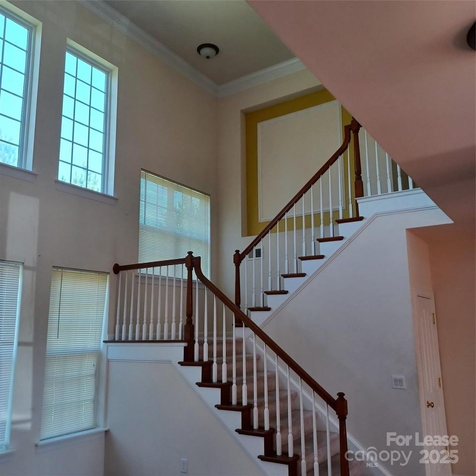 11312 Huntington Meadow Ln - Photo 4 of 17