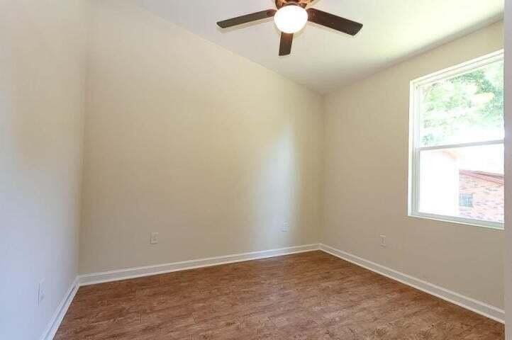 514 Bank St - Photo 6 of 9