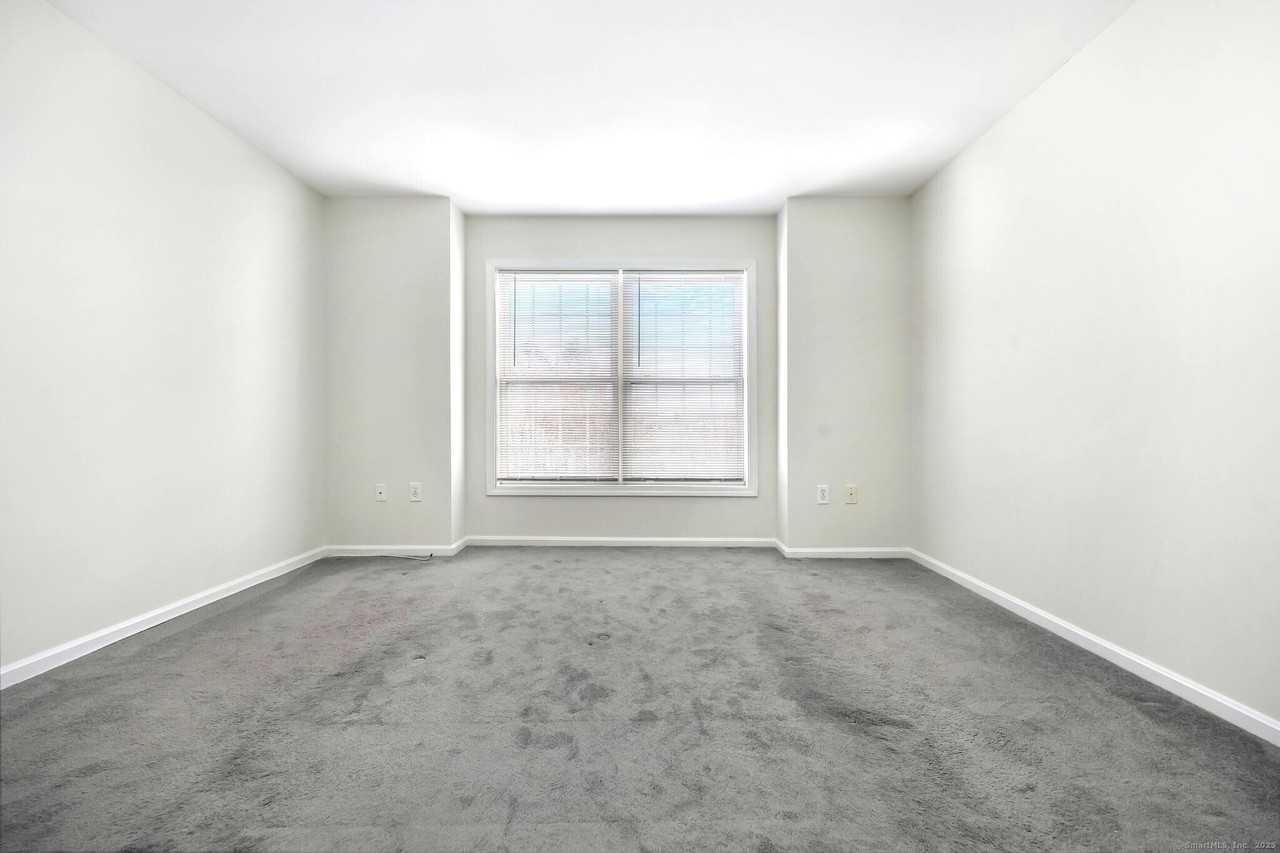 103 Dean St - Photo 6 of 11