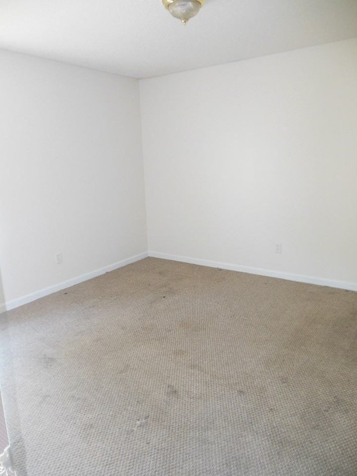 818 Allen Rd - Photo 7 of 8