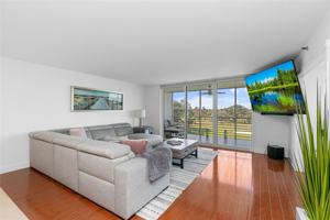 featured image of 3507 Oaks Way #406