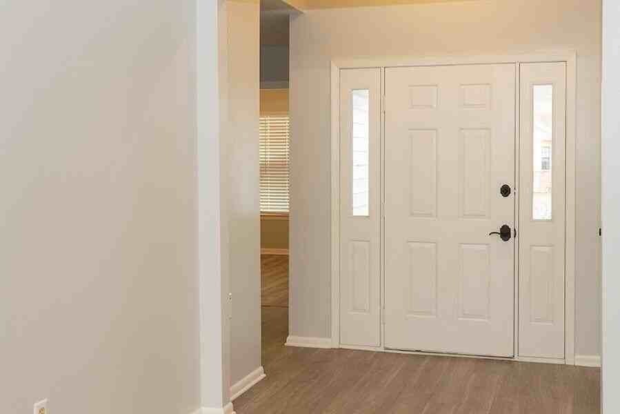 511 Woodland Park Cir - Photo 2 of 25