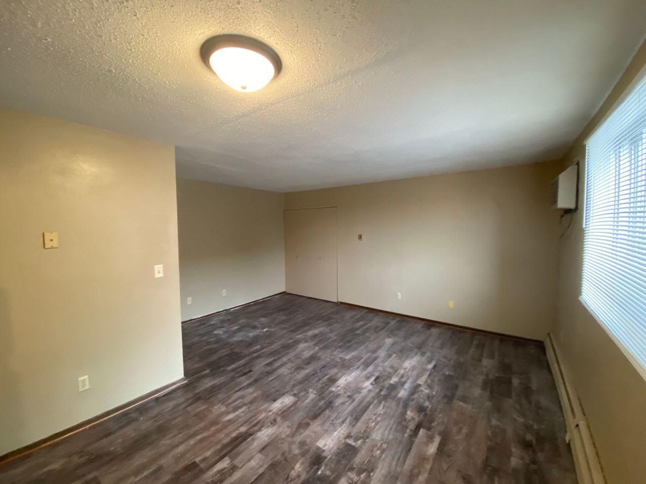 41 Arlington Ave West - Photo 4 of 40