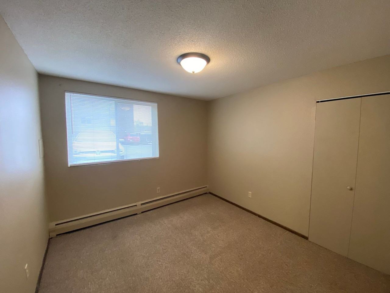 41 Arlington Ave West - Photo 5 of 40