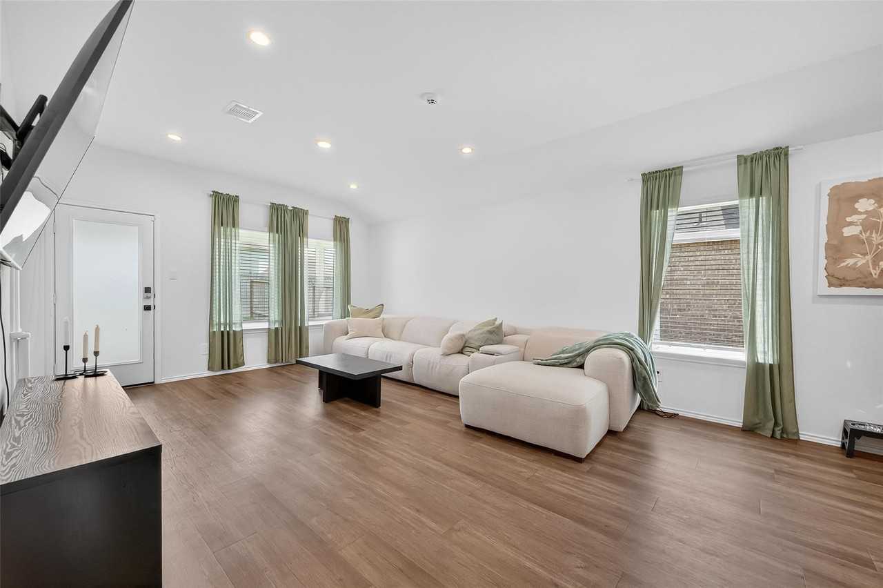 24422 Oriole Summit Dr - Photo 3 of 20