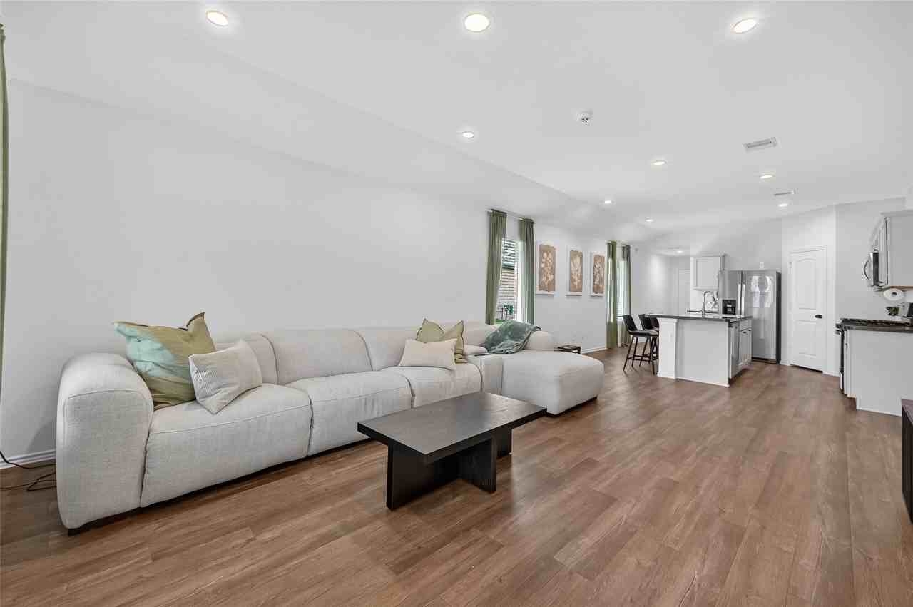 24422 Oriole Summit Dr - Photo 4 of 20