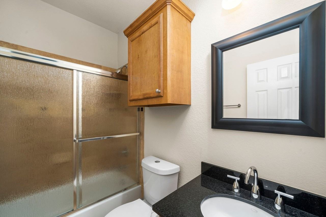 5329 Egbert St - Photo 5 of 19