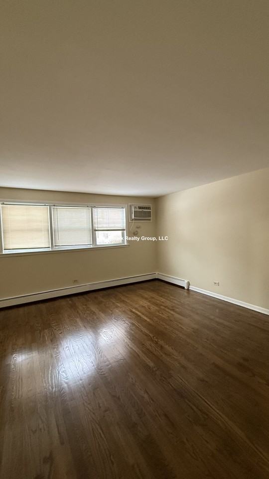 628 N Lincoln Ave #103 - Photo 6 of 9