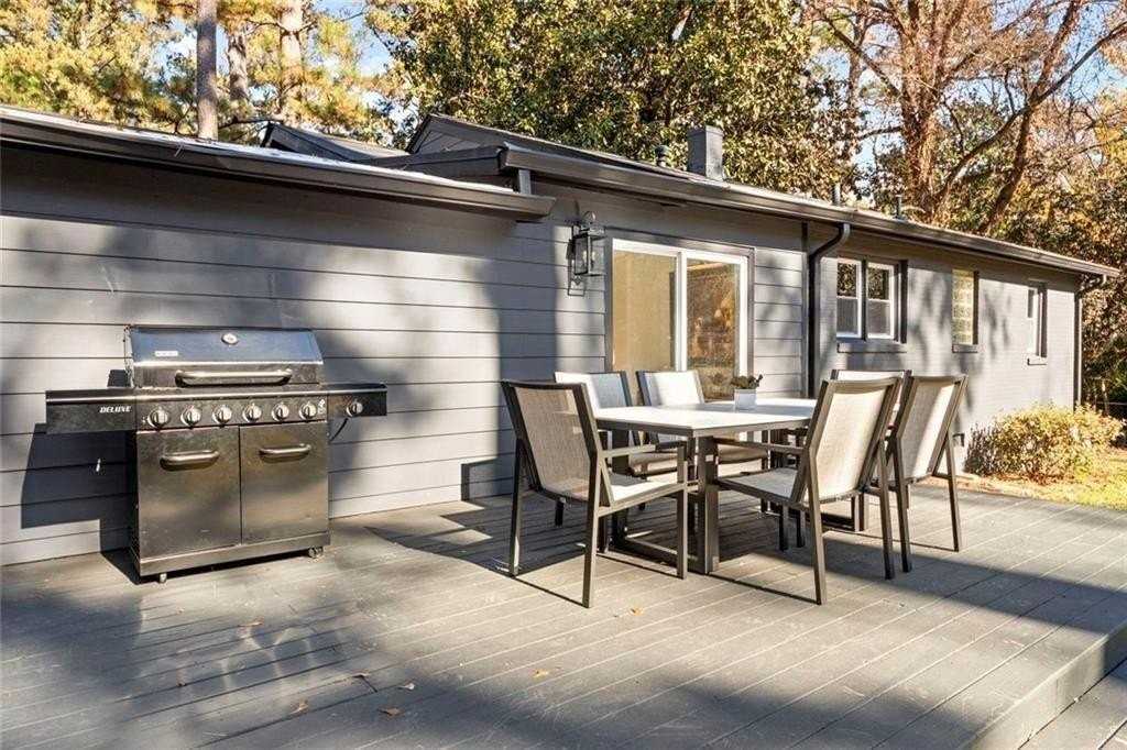 1333 Victor Rd Ne - Photo 3 of 43