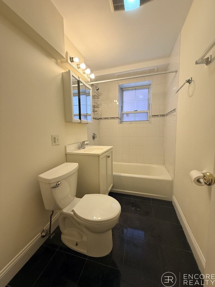 1555 Beacon St #2 - Photo 6 of 50