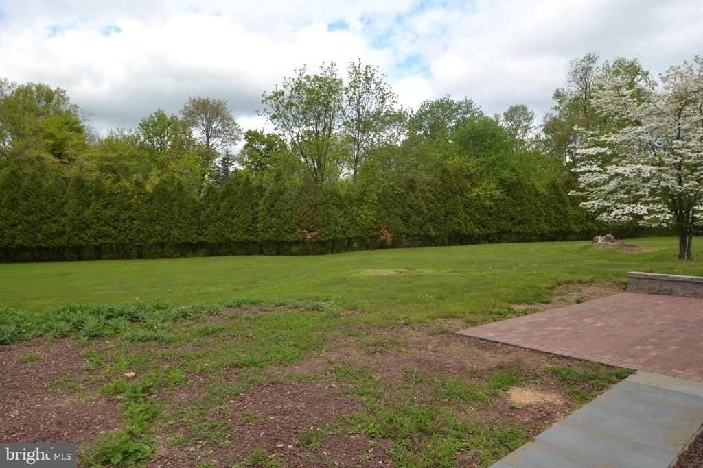 1436 E Lamplighter Ln - Photo 7 of 38