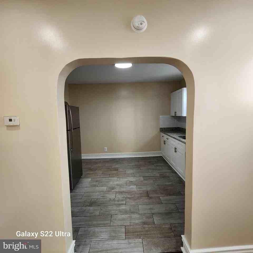 5490 W Berks St #1stFL - Photo 6 of 22