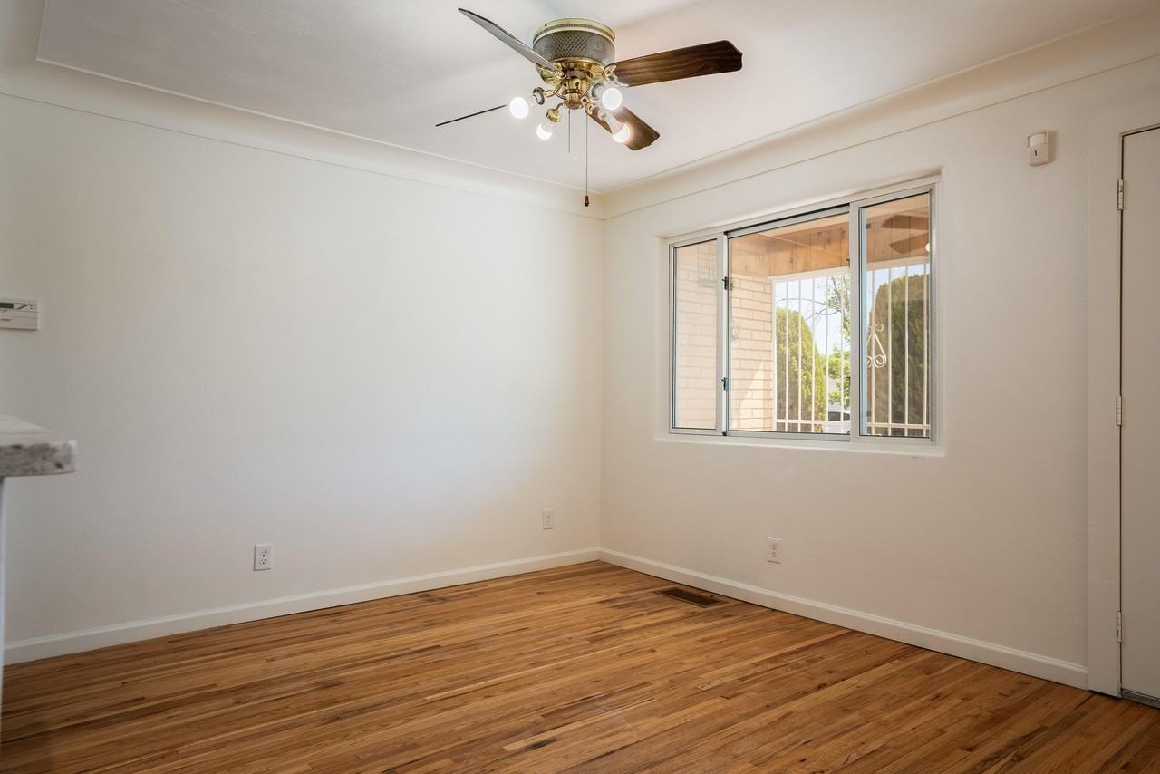 425 Graceland Dr Se - Photo 6 of 23