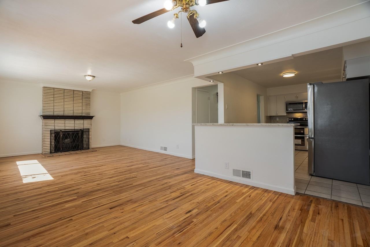 425 Graceland Dr Se - Photo 7 of 23