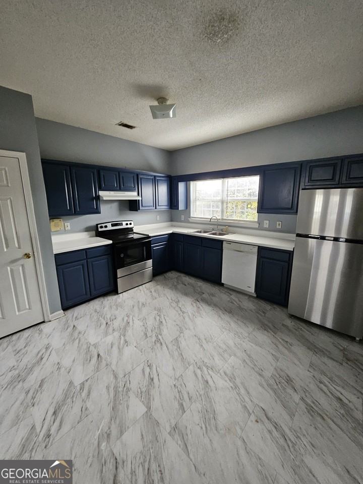 2465 Brianna Dr - Photo 3 of 8