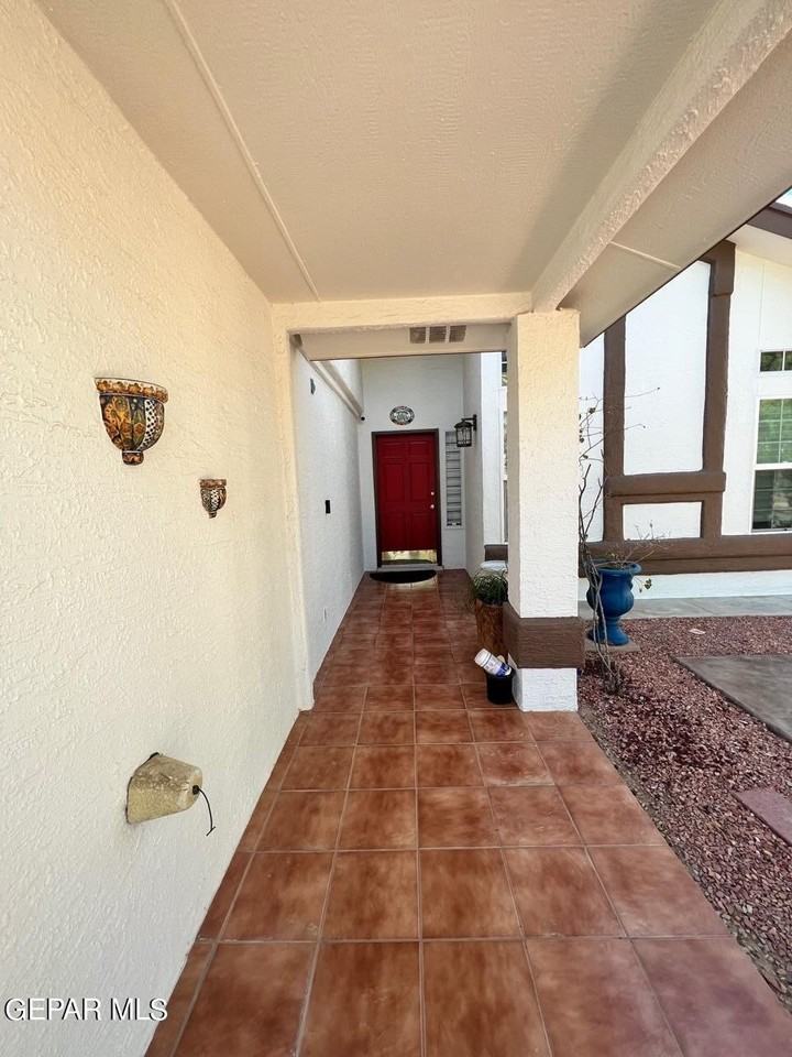 1425 Rainbow Ridge Dr - Photo 4 of 50