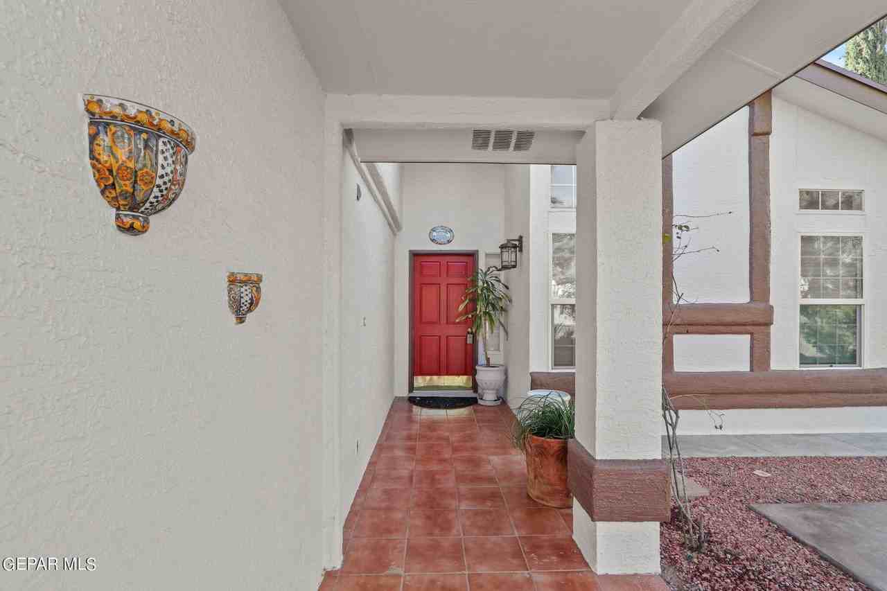 1425 Rainbow Ridge Dr - Photo 5 of 50