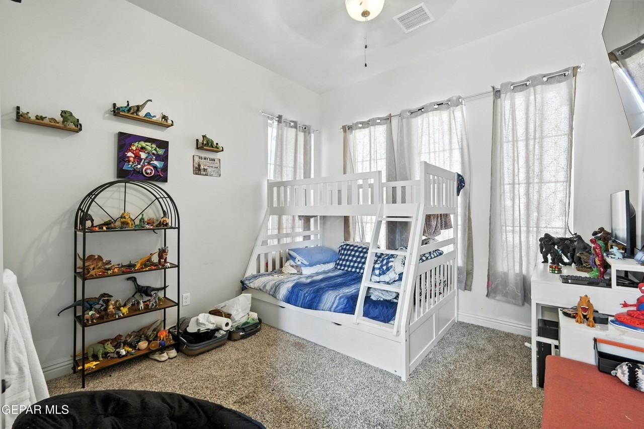 12249 Biddleston Dr - Photo 5 of 22