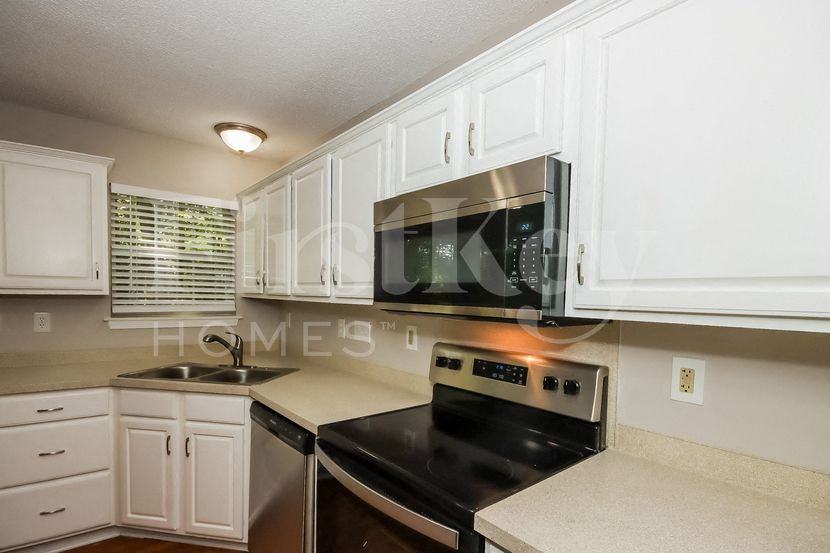 2935 Canary Ct - Photo 6 of 15