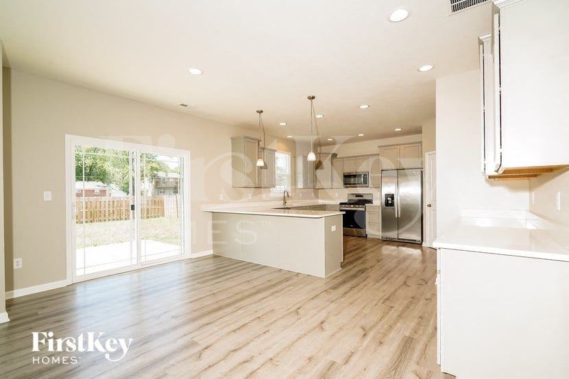 3370 S Cordell Rd - Photo 4 of 15