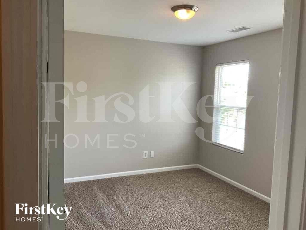 12814 Coral Sunrise Dr - Photo 6 of 12