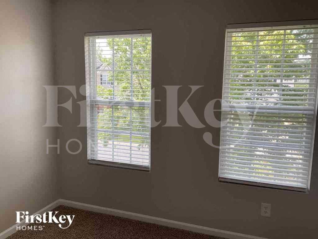 12814 Coral Sunrise Dr - Photo 7 of 12