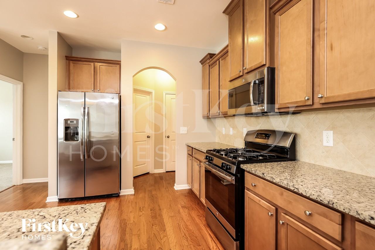 329 Bracken Fern Rd - Photo 6 of 15