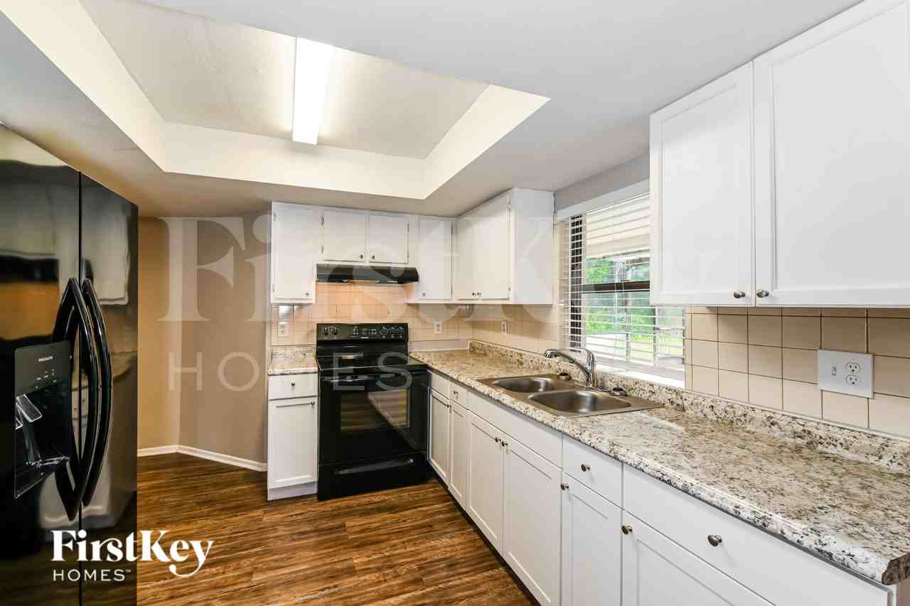 2128 Se 3rd Ter - Photo 5 of 16