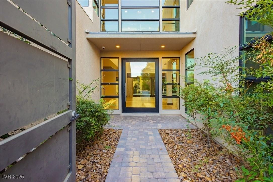 94 Glade Hollow Dr - Photo 6 of 50