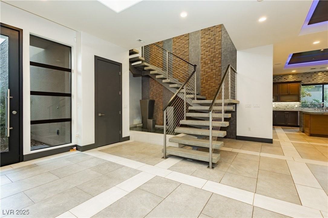 94 Glade Hollow Dr - Photo 7 of 50