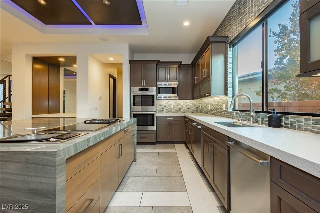 94 Glade Hollow Dr - Photo 4 of 50