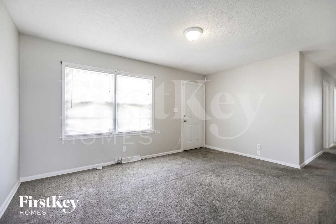 6617 E 134th Ter - Photo 4 of 15