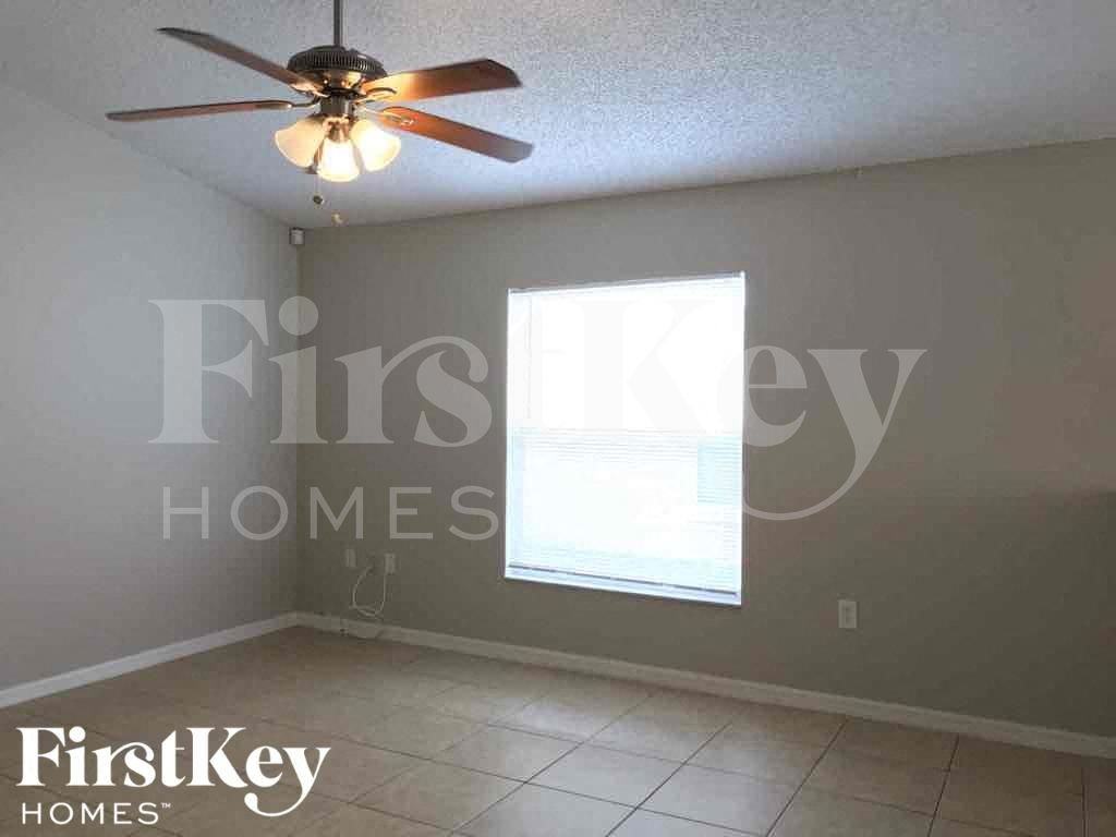 6551 Viewpoint Ct - Photo 2 of 17