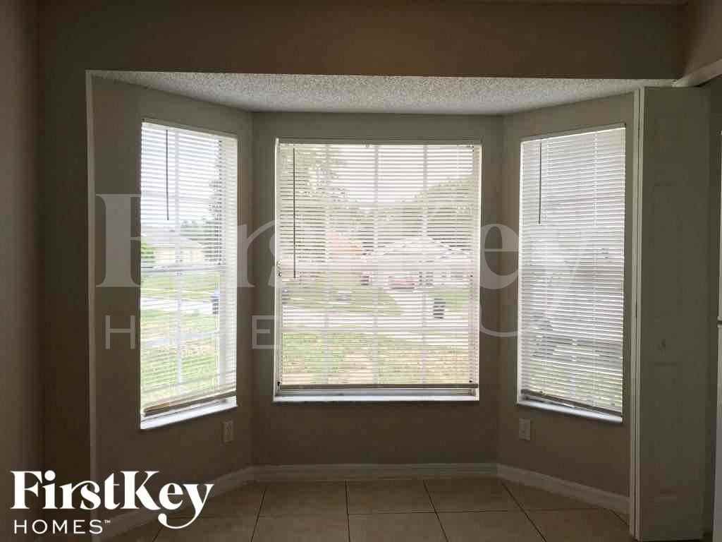 6551 Viewpoint Ct - Photo 5 of 17