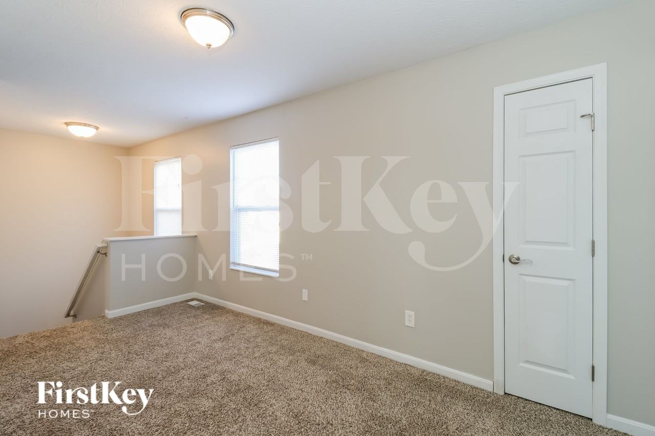 53 Wooded Ridge Dr - Photo 6 of 15