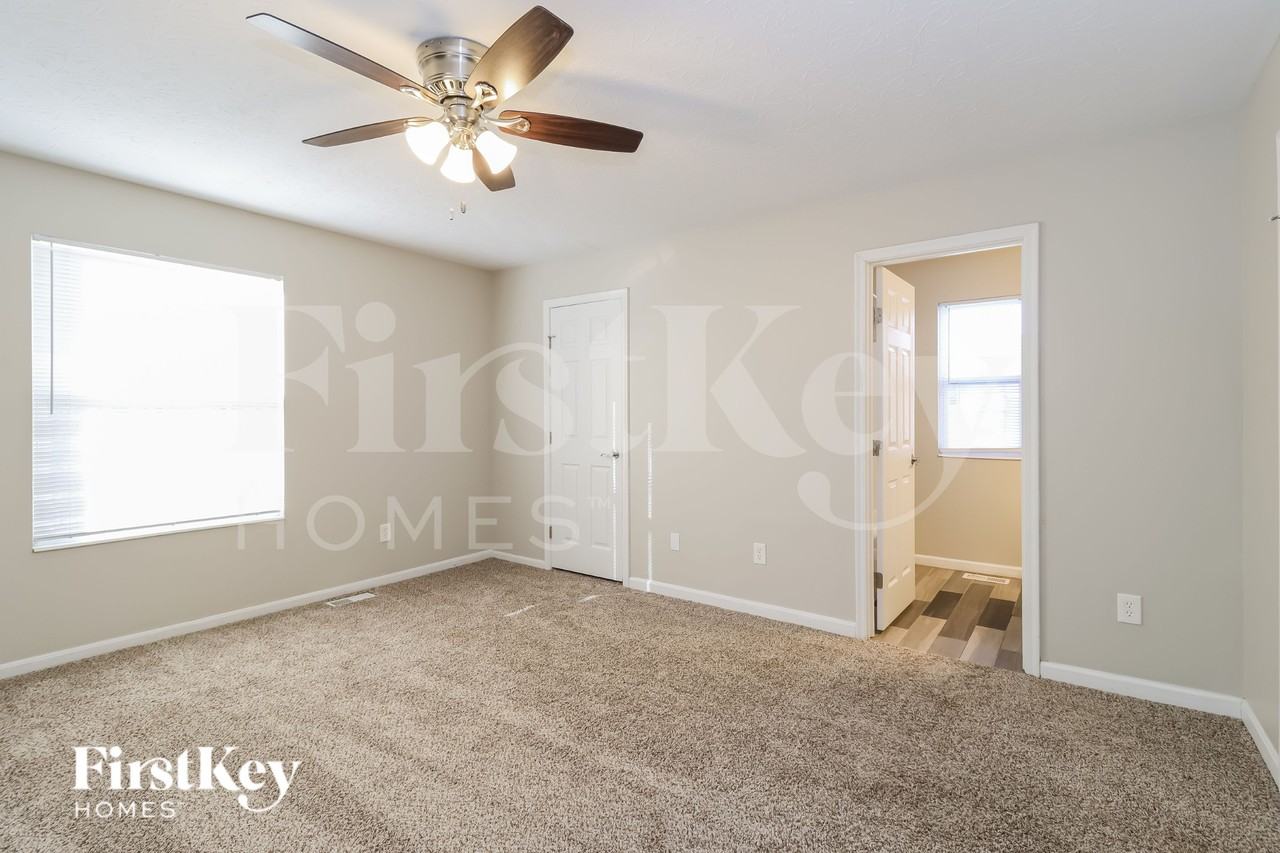 53 Wooded Ridge Dr - Photo 7 of 15