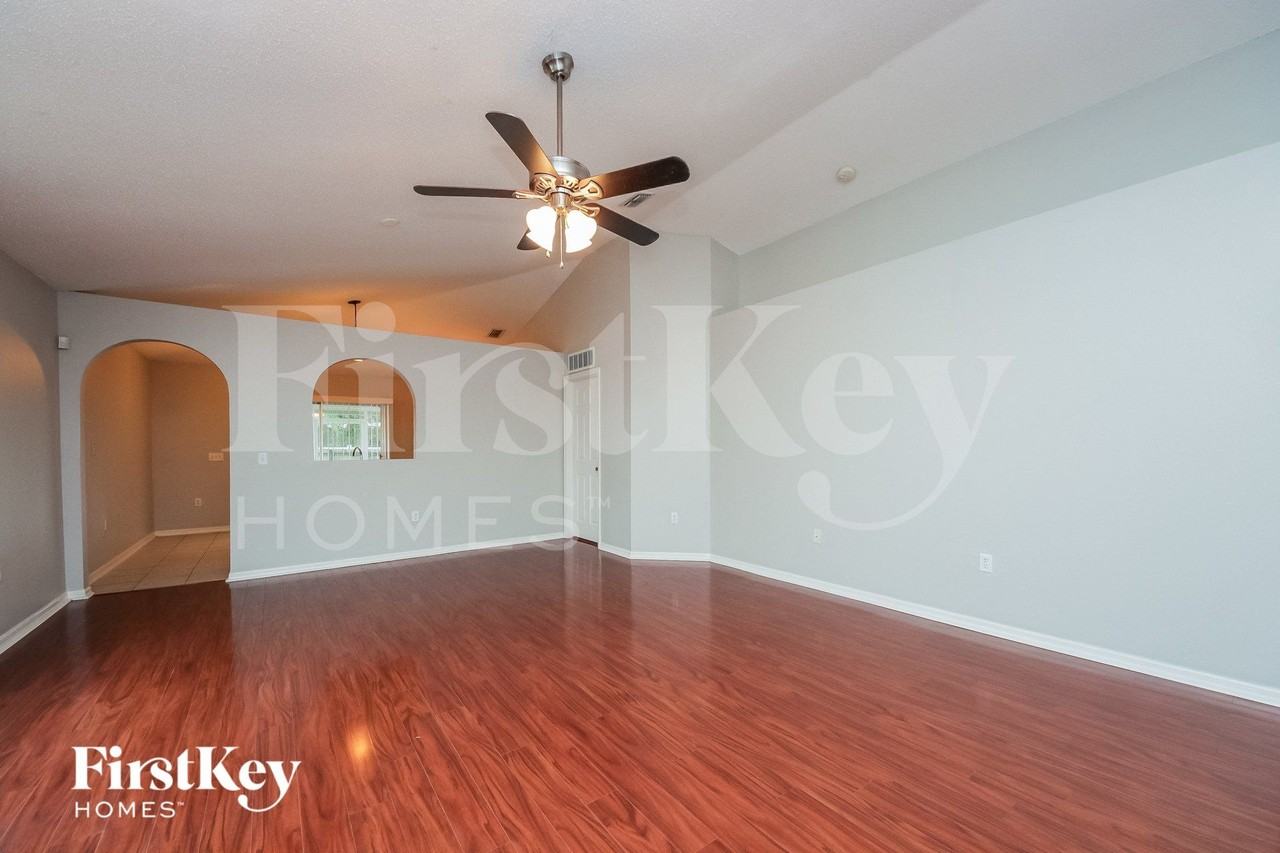 3122 Whispering Trails St - Photo 5 of 15