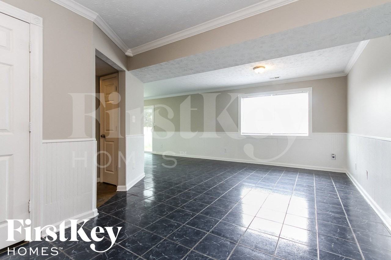 1921 E Werges Ave - Photo 2 of 15